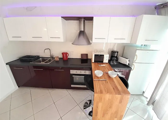 Village Naturiste Desir * Agde